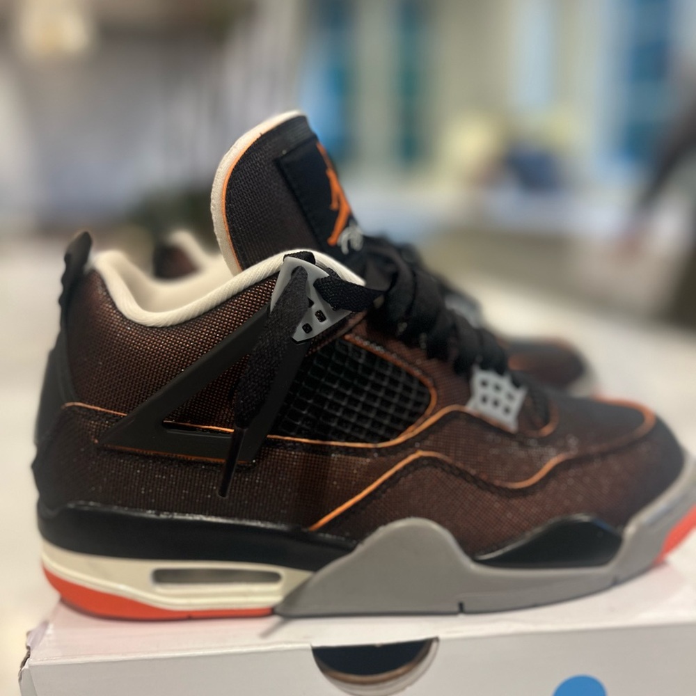Jordan Retro 4 SE Black and Copper Sneakers